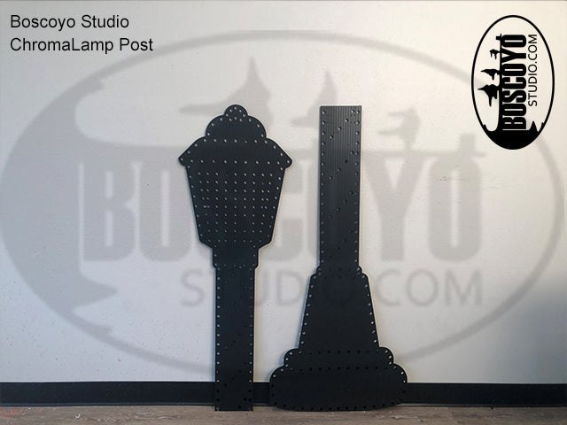 ChromaLamp Post with Wreath 16' - Boscoyo Studio